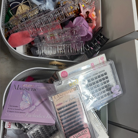 Saturday Night NEW Pallet Health & Beauty 7:30 EST - Picture 13 of 16